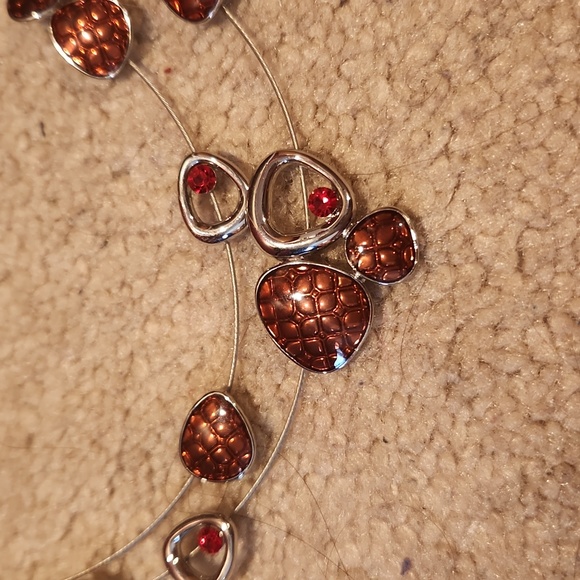 Fashion Necklace and Earring Set - Picture 2 of 7